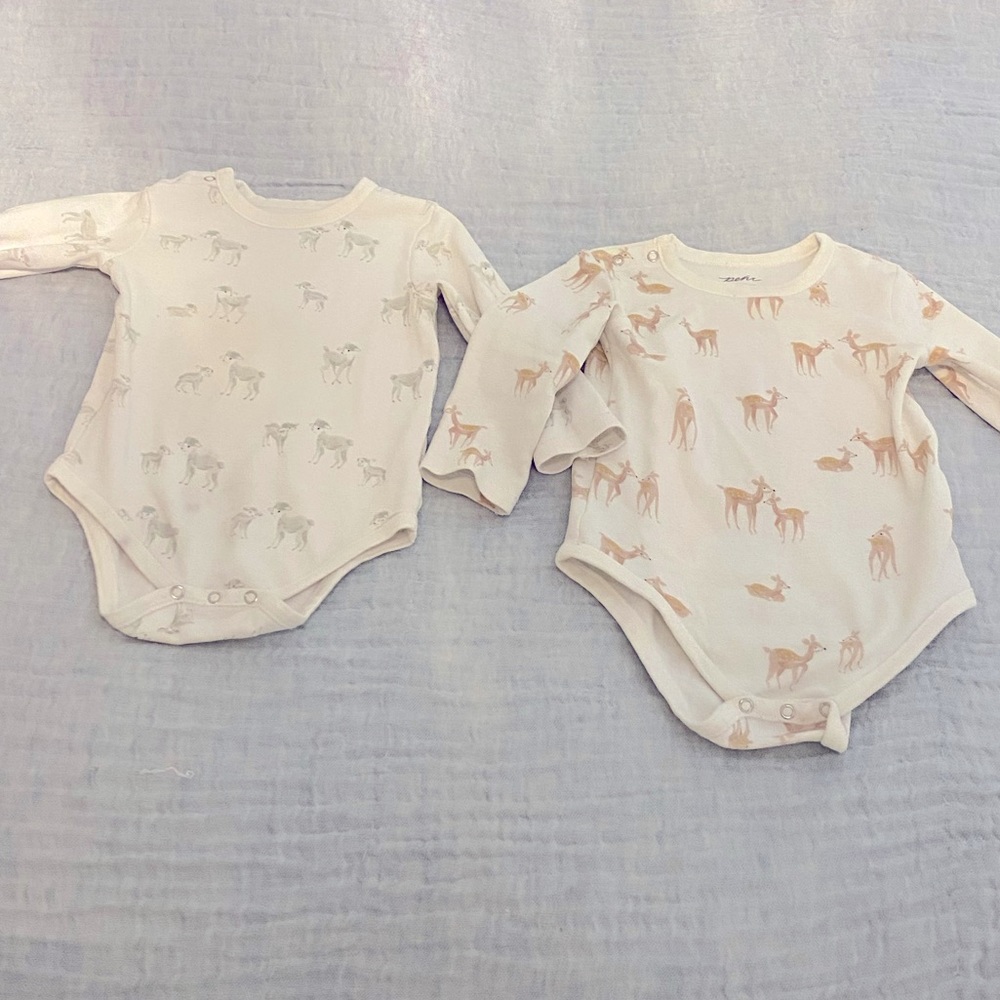 Pehr 12-18 month long-sleeved onesies 100 % organic cotton - follow me animals